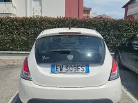 Usata Lancia Ypsilon 69 CV (50 kW) 2014 Bianco Utilitaria