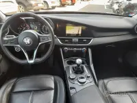Usata Alfa Romeo Giulia Business 150 CV (110 kW) 2017 Grigio Berlina