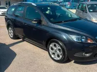 Usata Ford Focus 90 CV (66 kW) 2010 Grigio Station wagon
