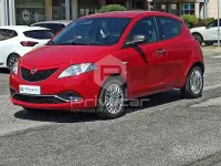 Usata Lancia Ypsilon Silver 69 CV (50 kW) 2016 Rosso Utilitaria