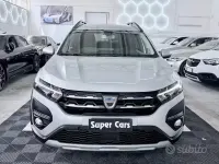 Usata Dacia Jogger Comfort 101 CV (74 kW) 2023 Grigio Monovolume