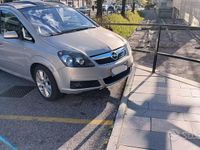 Usata Opel Zafira 2005 Marrone Monovolume