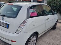 Usata Lancia Ypsilon 69 CV (50 kW) 2012 Bianco Utilitaria