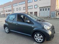 Usata Toyota Aygo 68 CV (50 kW) 2009 Grigio Utilitaria