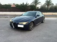 Usata Alfa Romeo Giulia 180 CV (132 kW) 2017 Bluazzurro Berlina