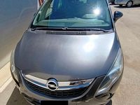 Usado Opel Zafira Comfort 131 CV (96 kW) 2012 Gris Monovolumen