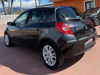 Usata Renault Clio III LE 86 CV (63 kW) 2008 Nero Berlina