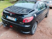 Usata Peugeot 206 CC 109 CV (80 kW) 2005 Nero Cabrio