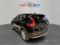 Usata Volvo XC40 Core 129 CV (94 kW) 2023 Onyx black SUV