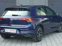 Usata VW Golf VIII Life 110 CV (80 kW) 2023 Blu Berlina