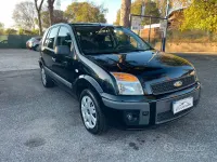 Usata Ford Fusion Business Edition 97 CV (71 kW) 2012 Nero Utilitaria