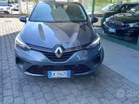 Usata Renault Clio V Business 91 CV (66 kW) 2022 Grigio Berlina