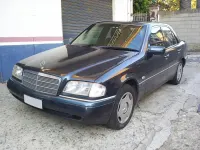 Usata Mercedes C250 Elegance 150 CV (110 kW) 1997 Blu Berlina