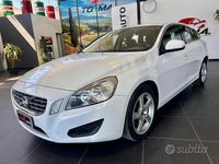 Usata Volvo V60 Momentum 163 CV (119 kW) 2011 Bianco Station wagon