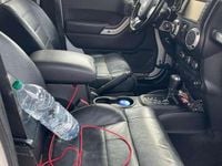 Begagnad Jeep Wrangler Sahara 200 HK (147 kW) 2012 Silver SUV