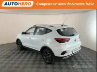 Usata MG ZS Luxury 106 CV (77 kW) 2023 Bianco SUV