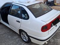 Usata Seat Cordoba 75 CV (55 kW) 1994 Bianco Coupé