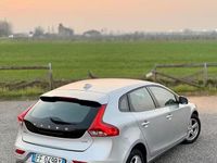 Usata Volvo V40 Kinetic 120 CV (88 kW) 2016 Grigio Berlina