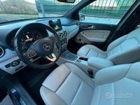 Usata Mercedes B200 136 CV (100 kW) 2017 Blu Utilitaria