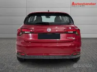Käytetty Fiat Tipo Pop 120 HP (88 kW) 2017 Punainen Sedan