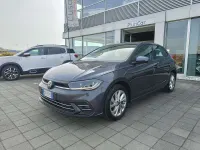 Usado VW Polo 95 CV (69 kW) 2023 Gris Utilitario