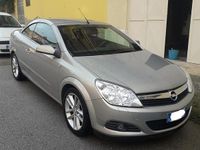Usata Opel Astra Cabriolet 150 CV (110 kW) 2008 Grigio Cabrio