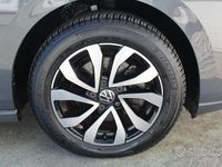 Usata VW Golf VIII Active 116 CV (85 kW) 2023 Grigio Berlina