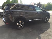Usata Peugeot 5008 Allure 131 CV (96 kW) 2024 Grigio SUV