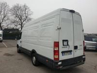 Usata Iveco Daily 170 CV (125 kW) 2013 Bianco(met.) Berlina