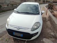 Käytetty Fiat Punto Evo 69 HP (50 kW) 2011 Valkoinen Viistoperä