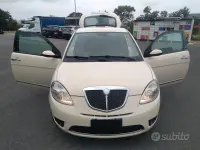 Usata Lancia Ypsilon 60 CV (44 kW) 2006 Beige Utilitaria