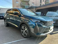 Usata Peugeot 5008 Allure 131 CV (96 kW) 2024 Blu SUV