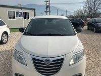 usata Lancia Ypsilon 0.9cc consumo irrisori neopatentati certi