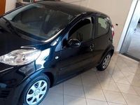 Usata Peugeot 107 Active 67 CV (49 kW) 2012 Nero Utilitaria