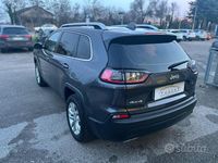 Usata Jeep Cherokee Longitude 194 CV (142 kW) 2019 Grigio SUV