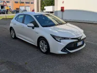 Usata Toyota Corolla Active 98 CV (72 kW) 2021 Bianco Berlina