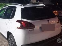 Usata Peugeot 2008 Access 75 CV (55 kW) 2017 Bianco SUV
