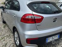 Usata Kia Rio 2016 Grigio Utilitaria
