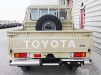 Nuova Toyota Land Cruiser 231 CV (169 kW) 2026 Beige SUV