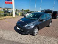 Usata Ford Fiesta Titanium 82 CV (60 kW) 2010 Grigio Berlina