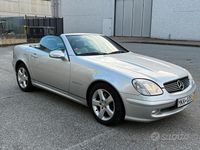Usata Mercedes SLK200 163 CV (119 kW) 2003 Grigio Cabrio