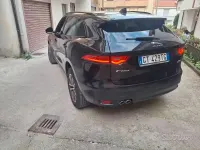 Usata Jaguar F-Pace Portfolio 180 CV (132 kW) 2017 Nero SUV