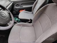 Usata Renault Clio II 2006 Giallo Berlina