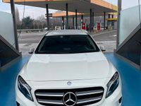 Usata Mercedes GLA180 Premium 109 CV (80 kW) 2015 Bianco SUV