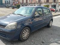 Brugt Renault Clio II 75 HK (55 kW) 2002 Blå Hatchback