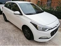 Usata Hyundai i20 75 CV (55 kW) 2018 Bianco Berlina