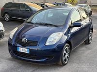Usata Toyota Yaris Sol 69 CV (50 kW) 2007 Blu Utilitaria