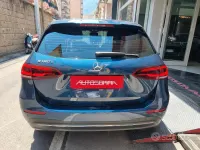 Usata Mercedes B180 Premium 116 CV (85 kW) 2020 Bluazzurro Utilitaria