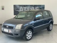 Usata Ford Fusion 80 CV (58 kW) 2005 Nero Utilitaria