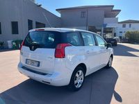 Usata Peugeot 5008 Family 112 CV (82 kW) 2011 Bianco Monovolume